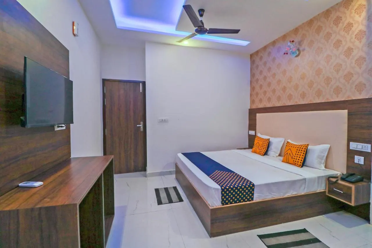 Spot On White Rose Hotel Zirakpur